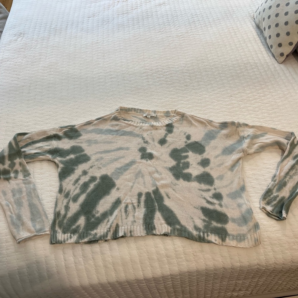 SOLD ZSupply light weight sweater, size L
